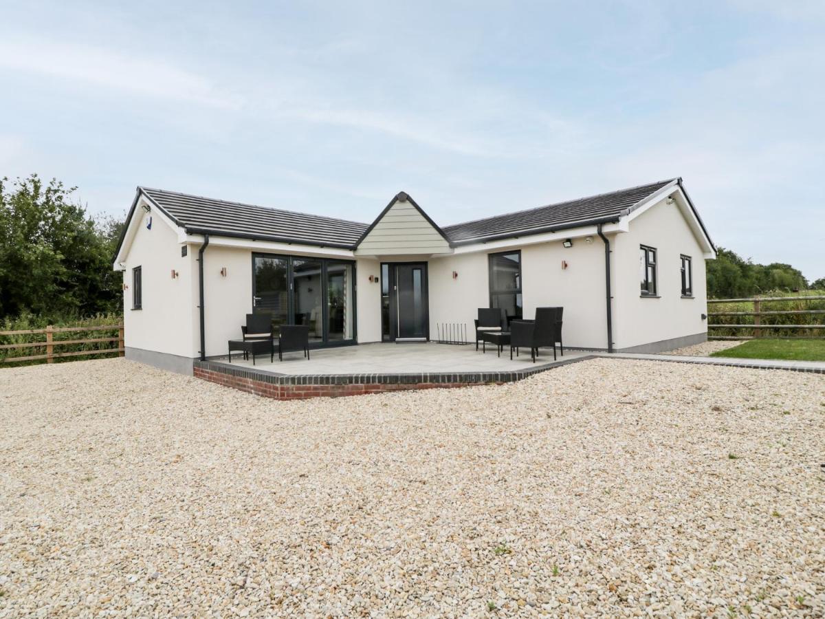 Villa Strawberry Stables Bristol Exterior foto